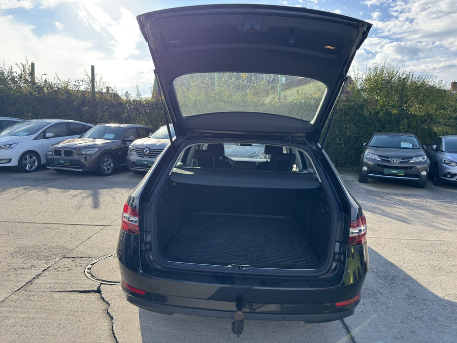 Škoda Superb 1.6 TDi 88 kW Ambition – foto 8
