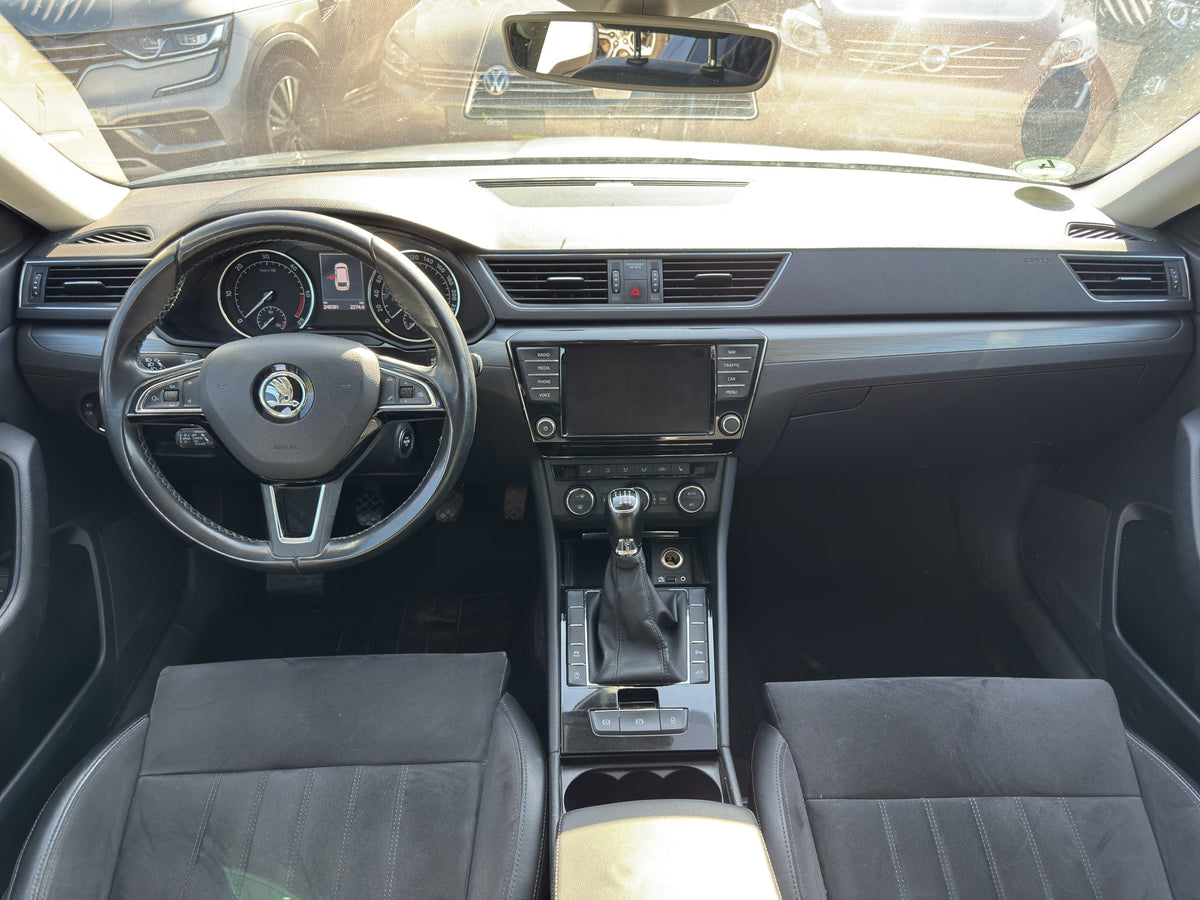 Škoda Superb 2.0 TDi 110 kW – foto 7