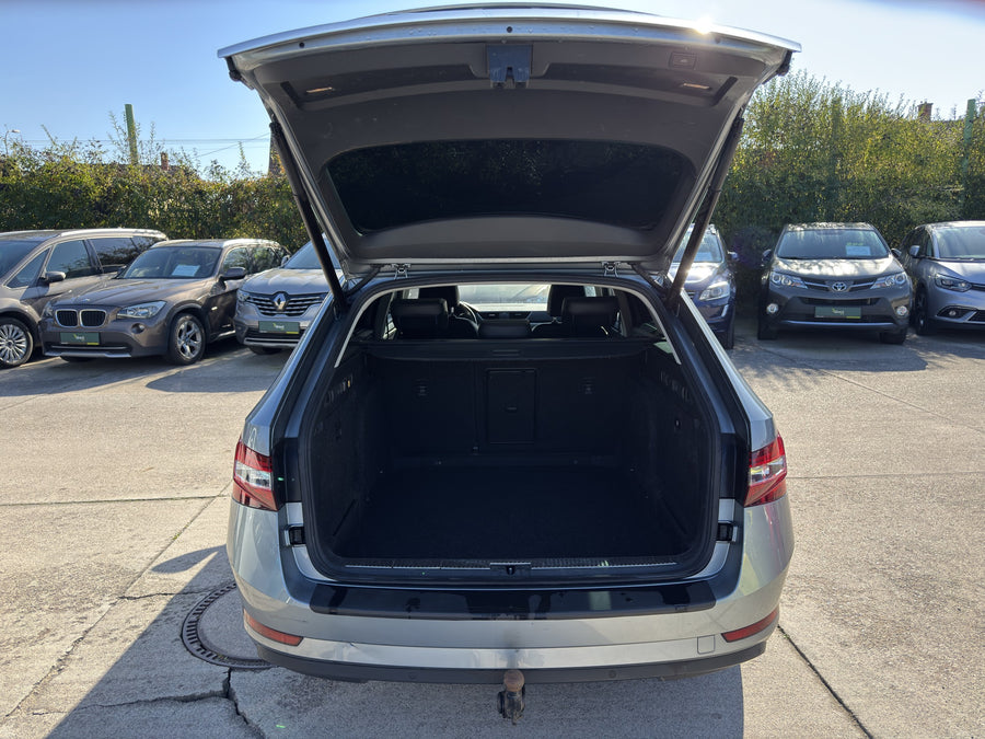 Škoda Superb 2.0 TDi 110 kW – foto 8