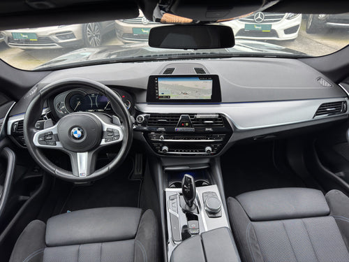 BMW Řada 5 530d 195 kW Xdrive M-Packet – foto 7