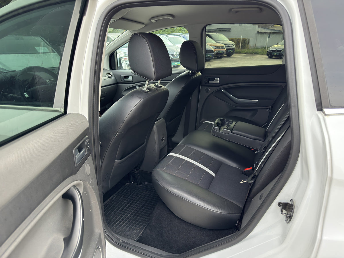 Ford Kuga 2.0 TDCi 100 kW Titanium 4x4