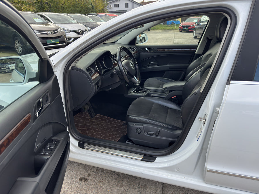 Škoda Superb 2.0 TDI 125 kW 4x4 DSG – foto 4