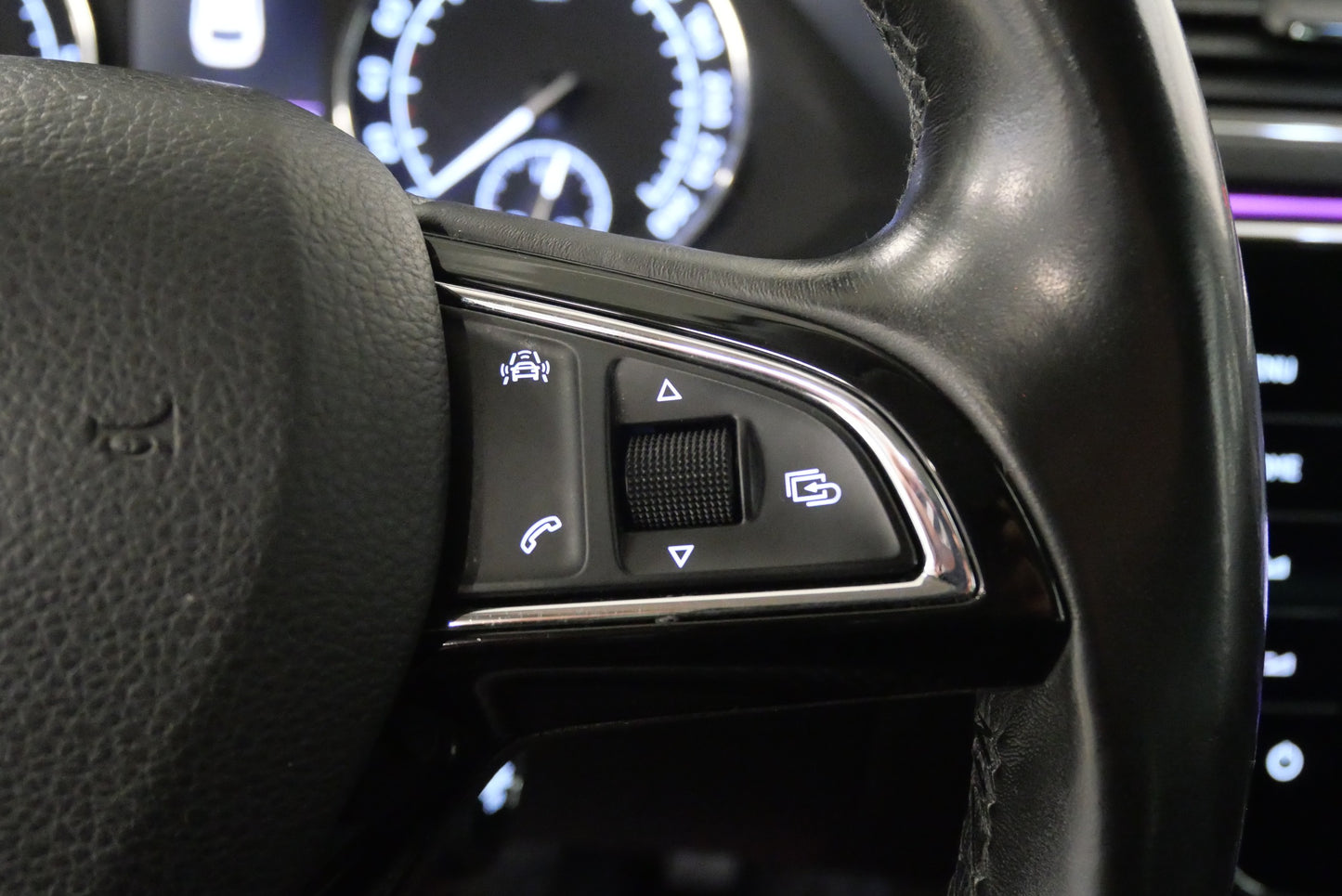 Škoda Superb 1.6 TDI 88 kW Style Plus II