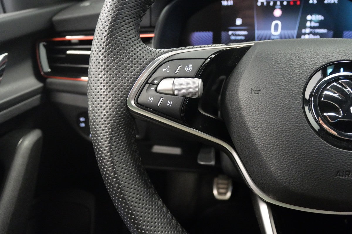 Škoda Scala 1.0 TSI 85kW Drive – foto 16