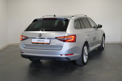 Škoda Superb 2.0 TDI 110 kW Style DSG – foto 2