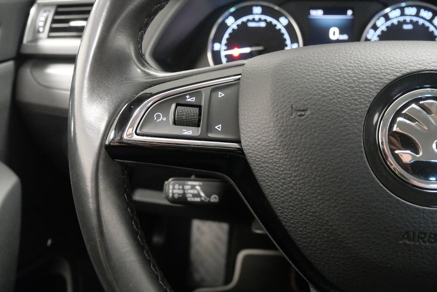 Škoda Superb 2.0 TDI 110 kW Style DSG – foto 17