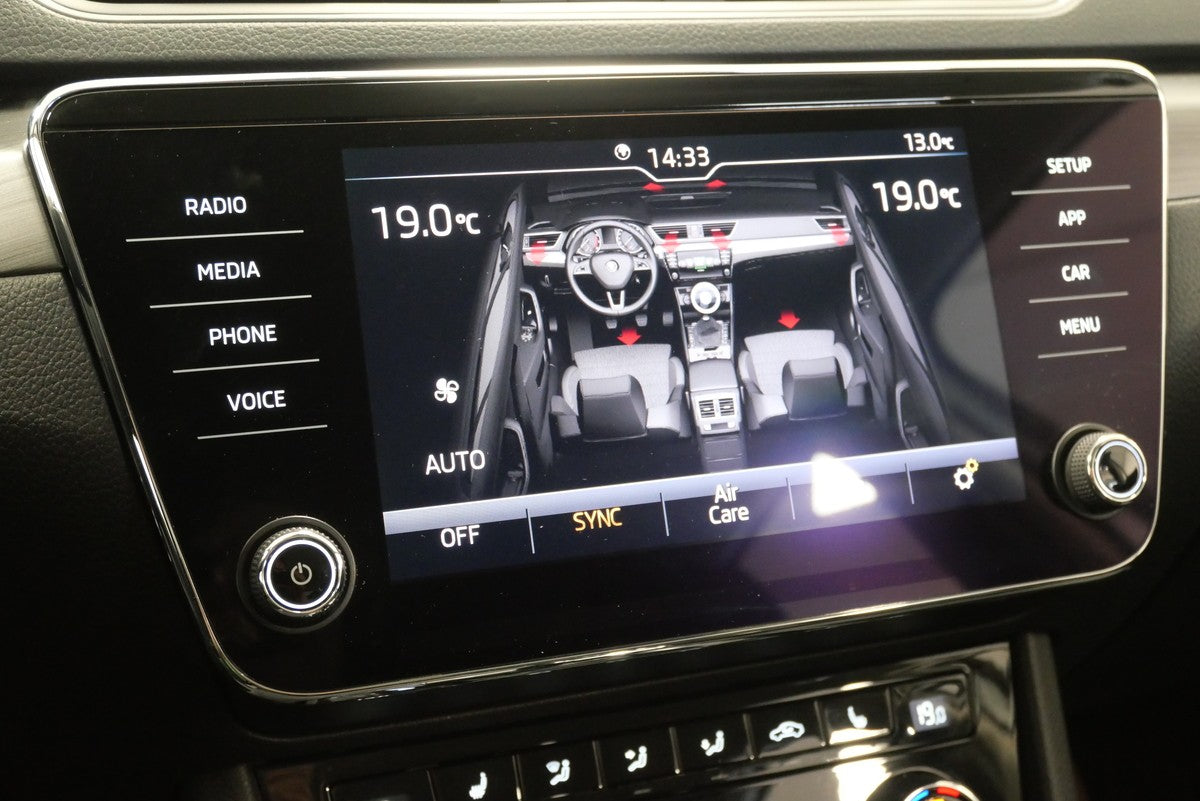 Škoda Superb 2.0 TDI 110 kW Style DSG – foto 21