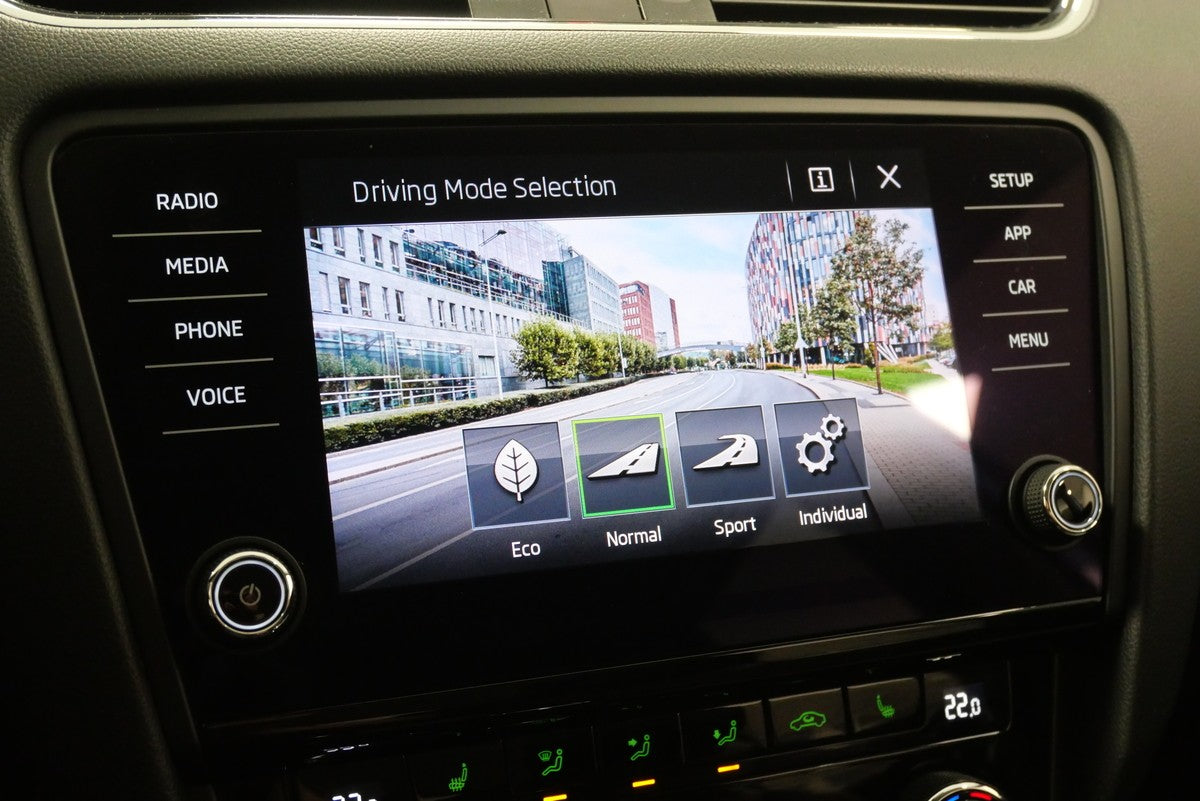 Škoda Octavia 2.0 TDI 135 kW 4x4 DSG Style – foto 19