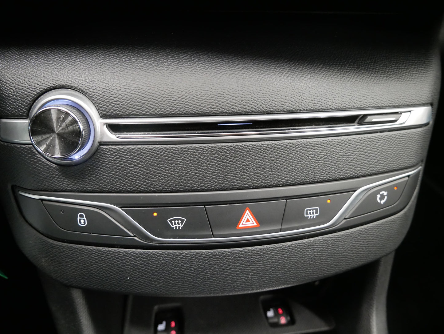 Peugeot 308 1.6Blue-HDi 88kW Business-Line