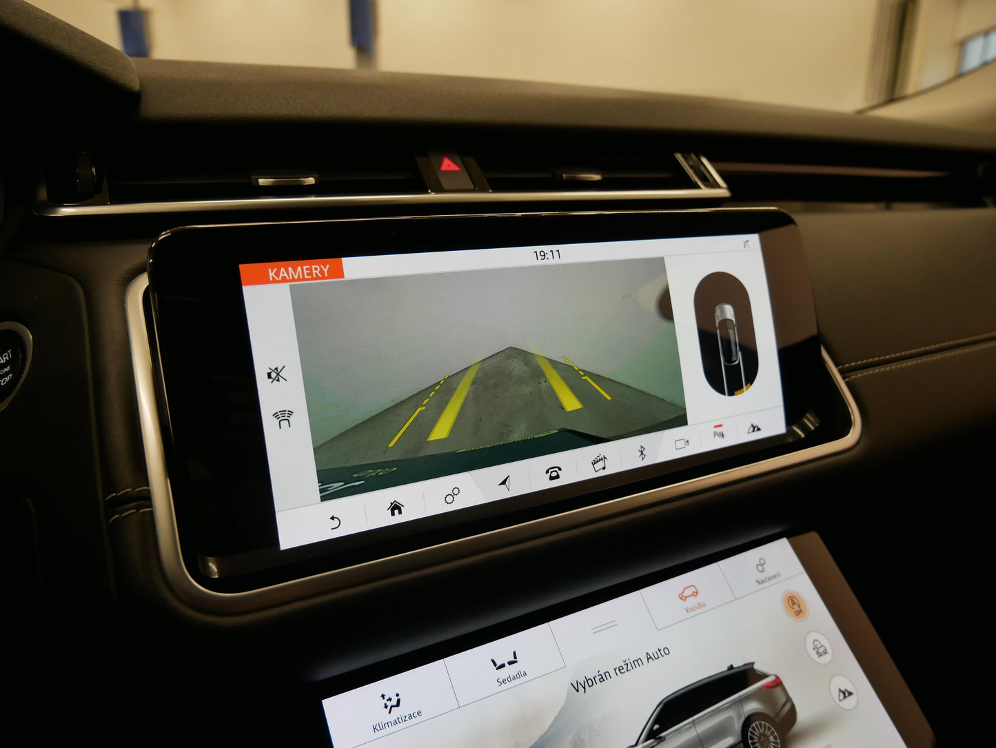 Land Rover Range Rover Velar D300 221 kW AWD SE