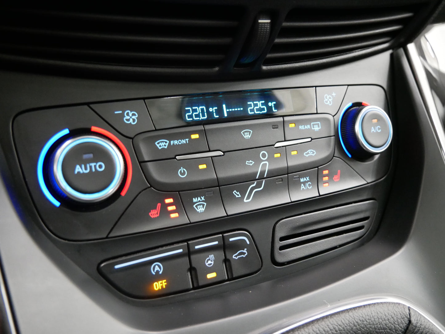 Ford C-MAX 1.5 EcoBoost 110 kW Titanium