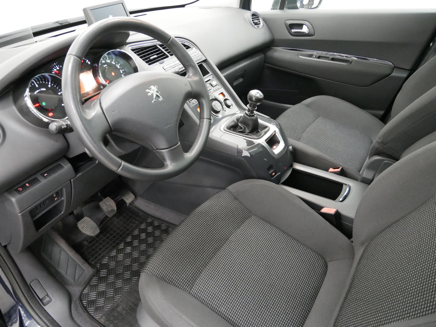 Peugeot 5008 2.0 HDi 110kW Business line