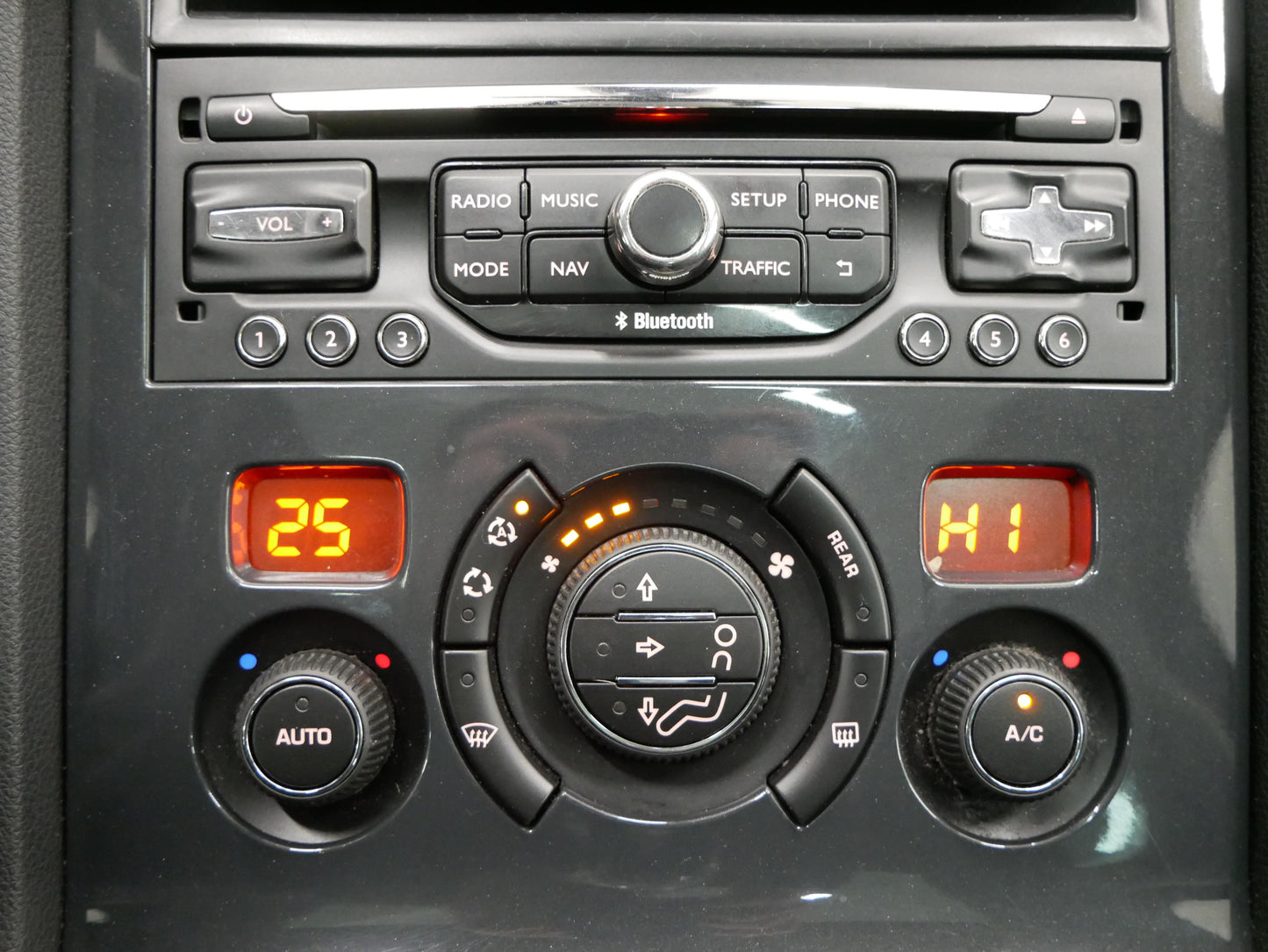 Peugeot 5008 2.0 HDi 110kW Business line