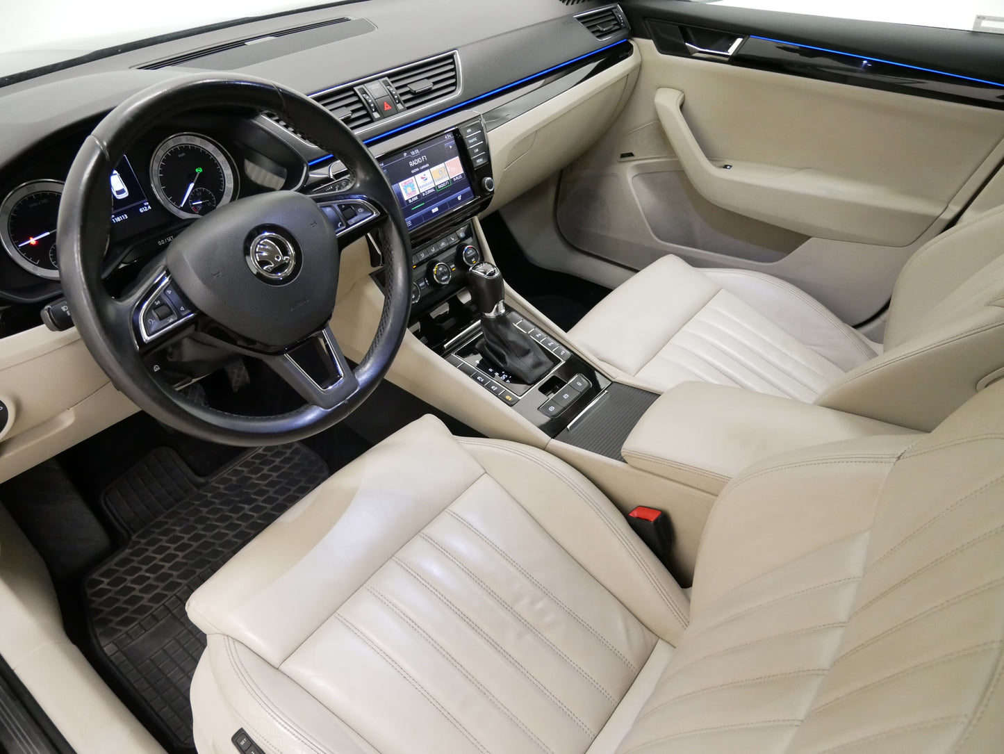 Škoda Superb 2.0TDi 140 kW 4x4 L&K