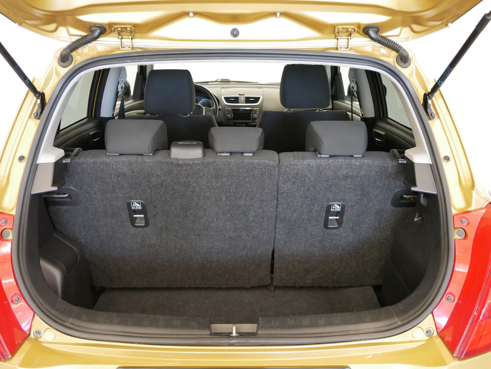 Suzuki Swift 1.2 i 66 kW Comfort – foto 23