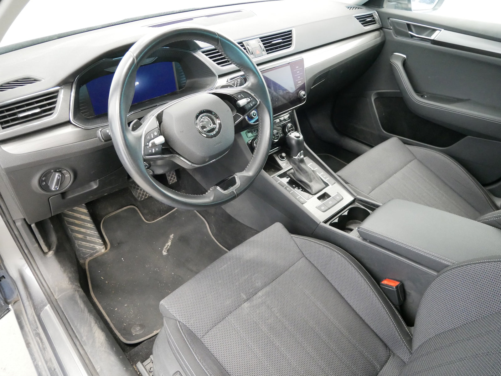 Škoda Superb 2.0 TDI 147 kW 4x4 DSG Style – foto 5
