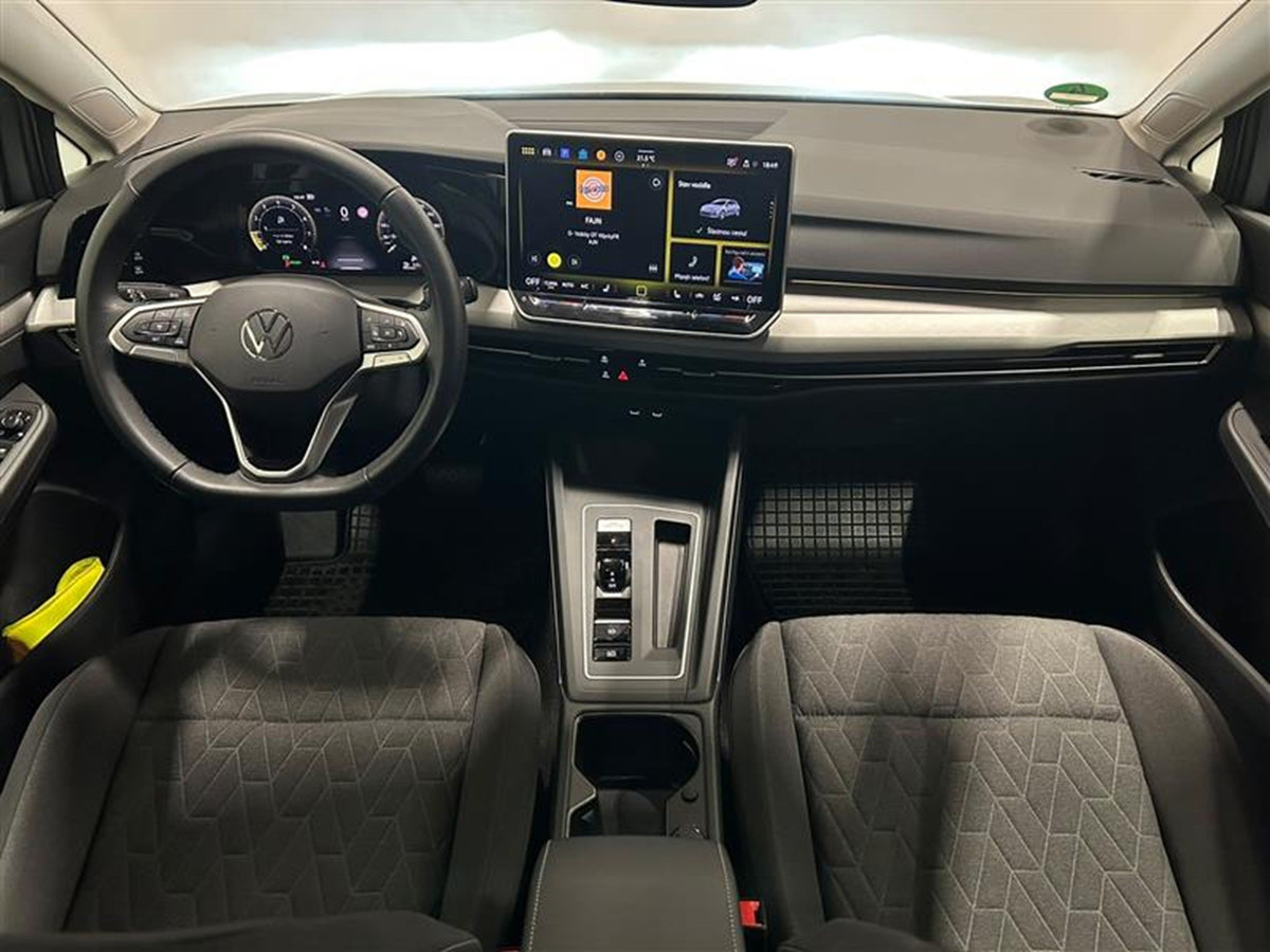 Volkswagen Golf 1.5 eTSI 110 kW 7DSG mHEV