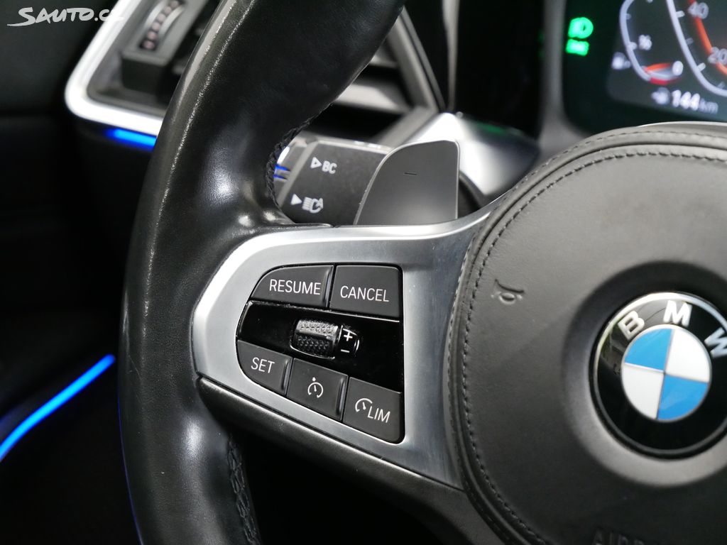 BMW Řada 3, 330i M sport