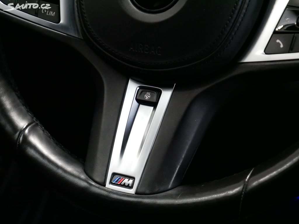 BMW Řada 3, 330i M sport