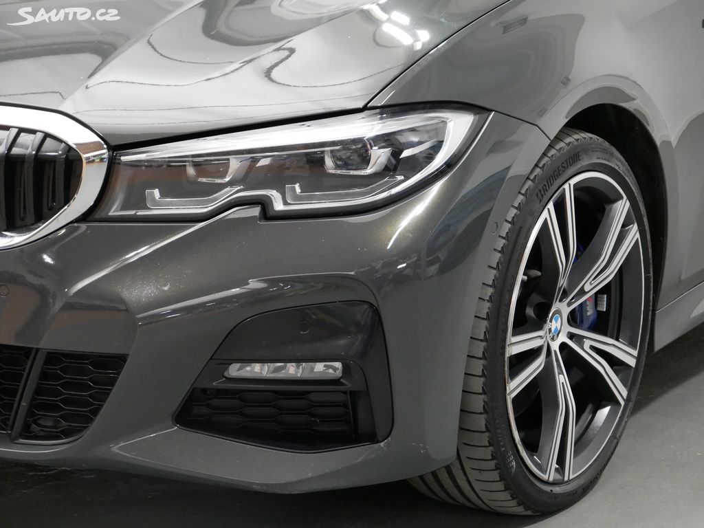 BMW Řada 3, 330i M sport