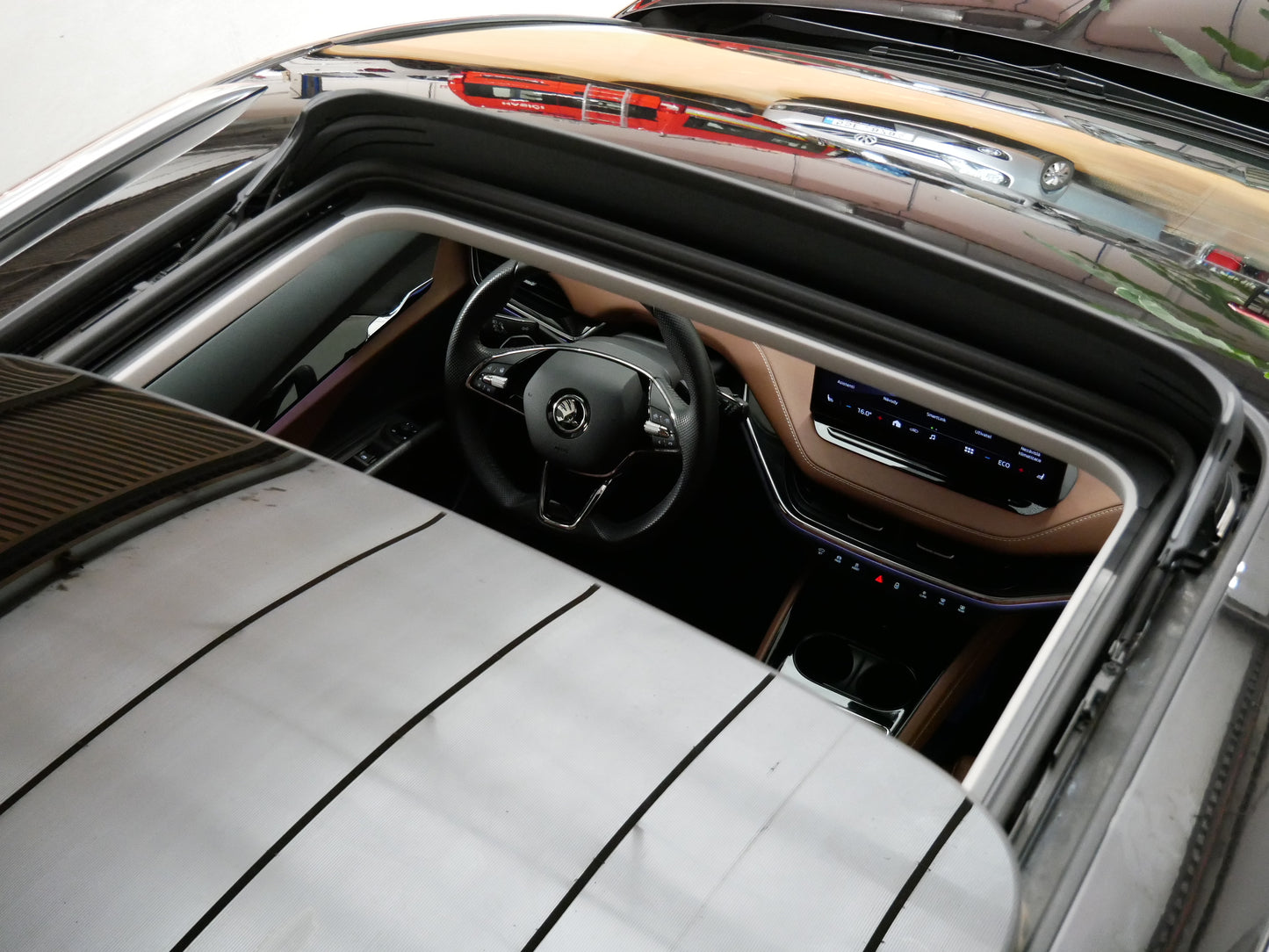 Škoda Enyaq 82kWh/150kW/ecoSUITE/TAŽNÉ/PANORAMA