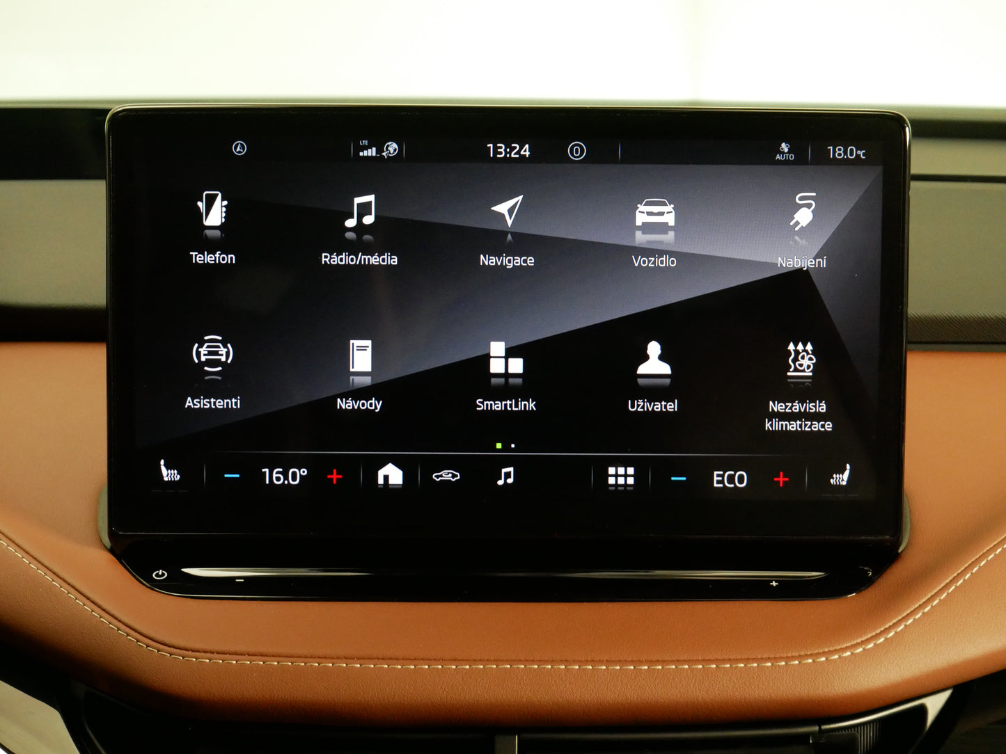 Škoda Enyaq 82kWh/150kW/ecoSUITE/TAŽNÉ/PANORAMA